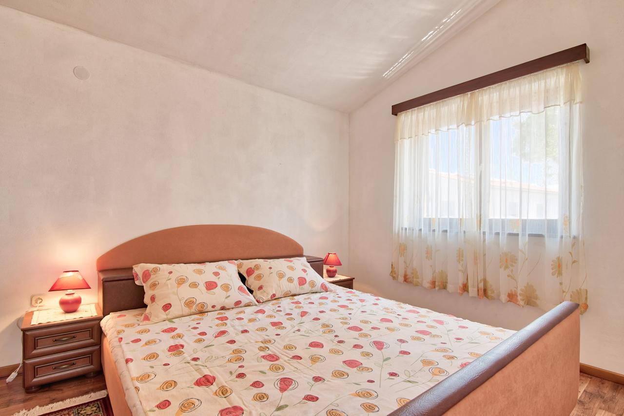 Apartment Maja Штиньян Экстерьер фото