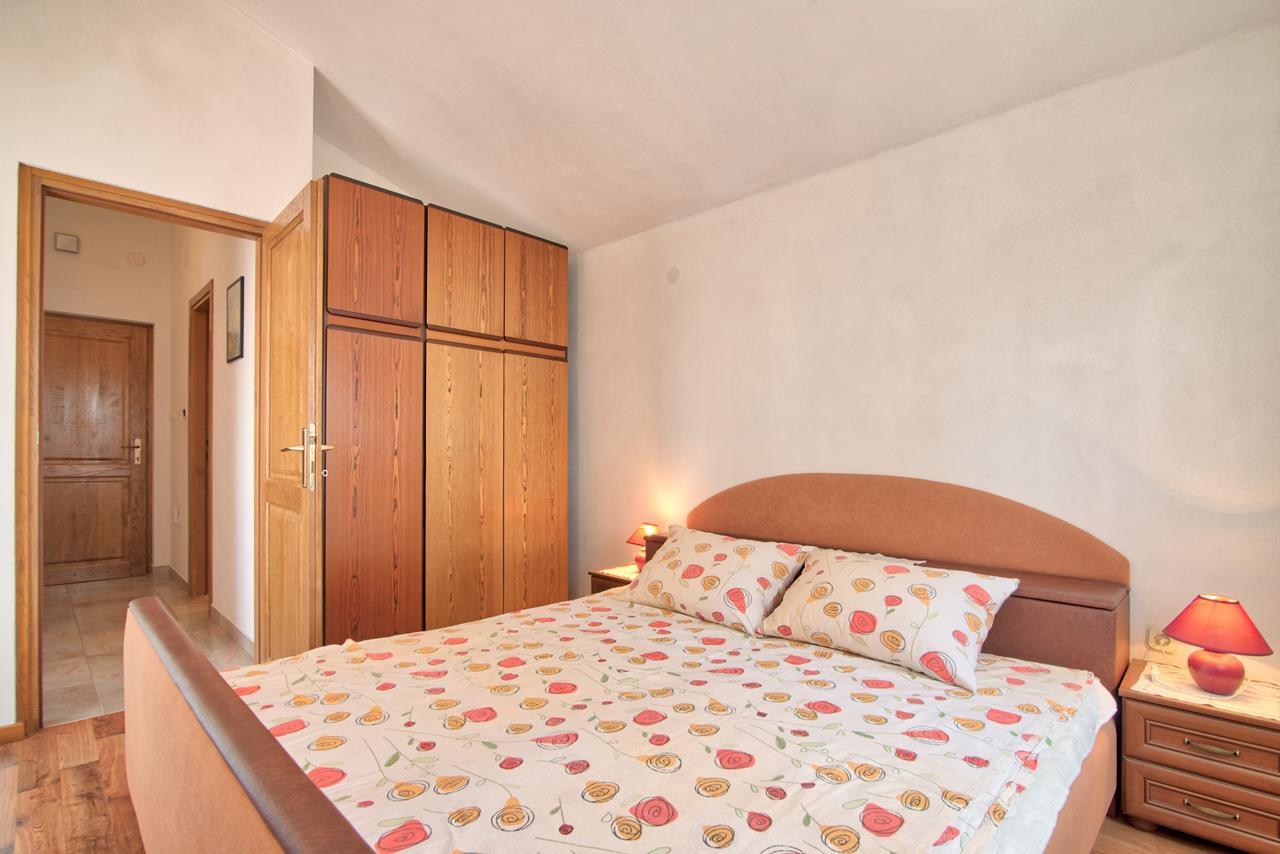 Apartment Maja Штиньян Экстерьер фото