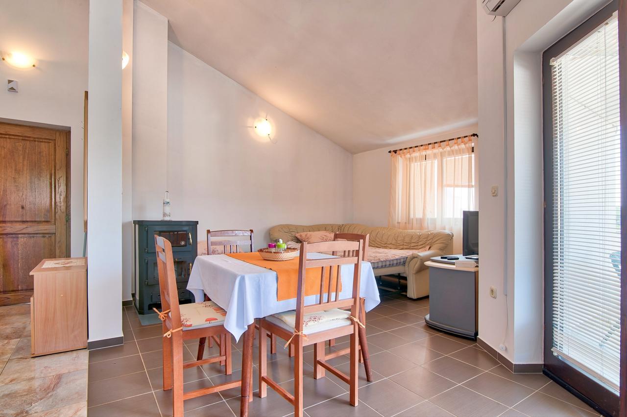 Apartment Maja Штиньян Экстерьер фото