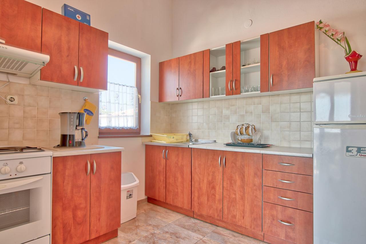 Apartment Maja Штиньян Экстерьер фото