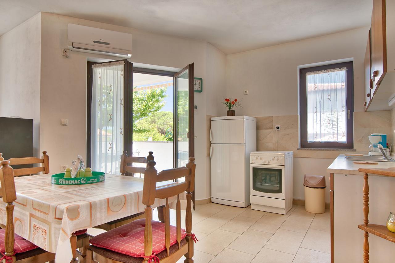 Apartment Maja Штиньян Экстерьер фото