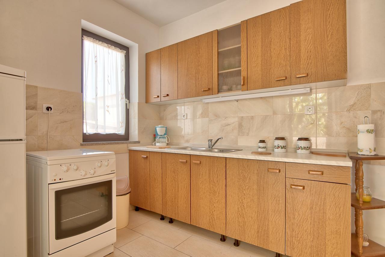 Apartment Maja Штиньян Экстерьер фото